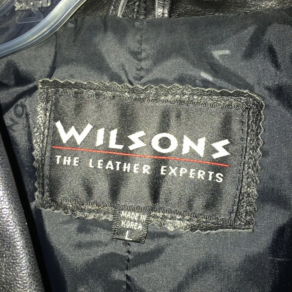 Wilson’s Leather form fitting jacket - Picture 2 of 10